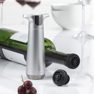 Origin Wine Pump with 2 Stoppers